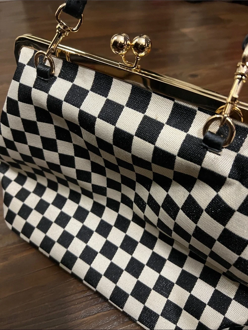 Kisslock Checkered Frame Shoulder Bag